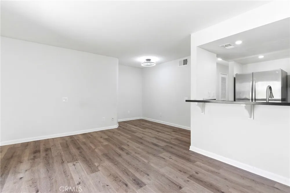 18209 Sierra Highway #30 Canyon Country, CA 91351