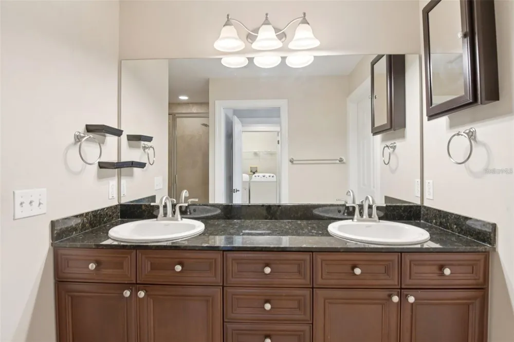 300 VALENCIA CIRCLE St Petersburg, FL 33716