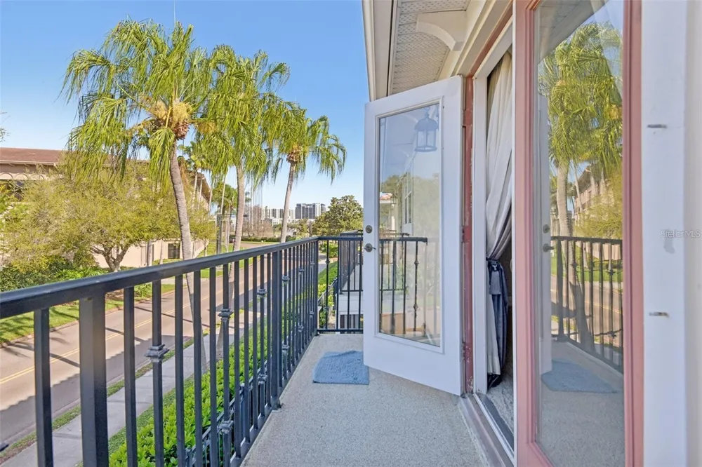 300 VALENCIA CIRCLE St Petersburg, FL 33716