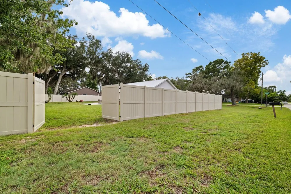 12630 MAGNOLIA STREET San Antonio, FL 33576