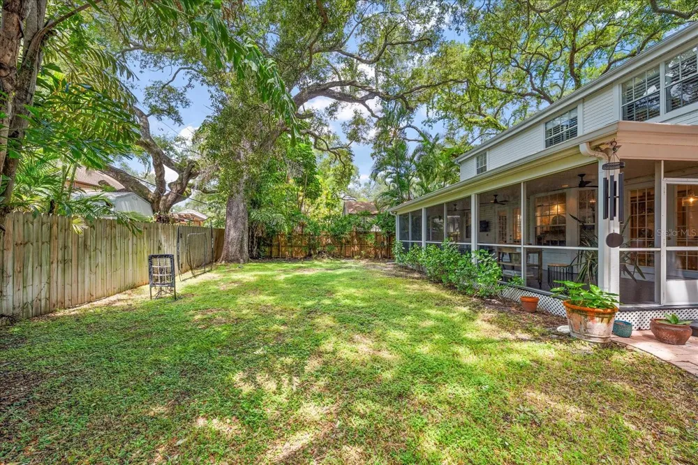 4615 S ESPERANZA AVENUE Tampa, FL 33611