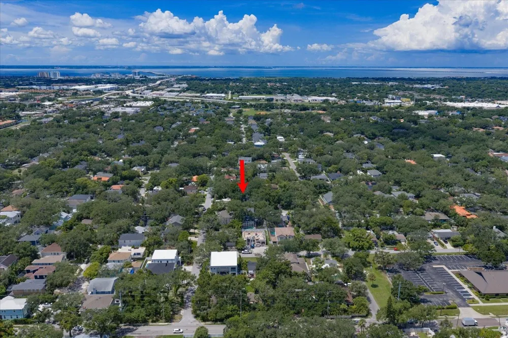 4615 S ESPERANZA AVENUE Tampa, FL 33611