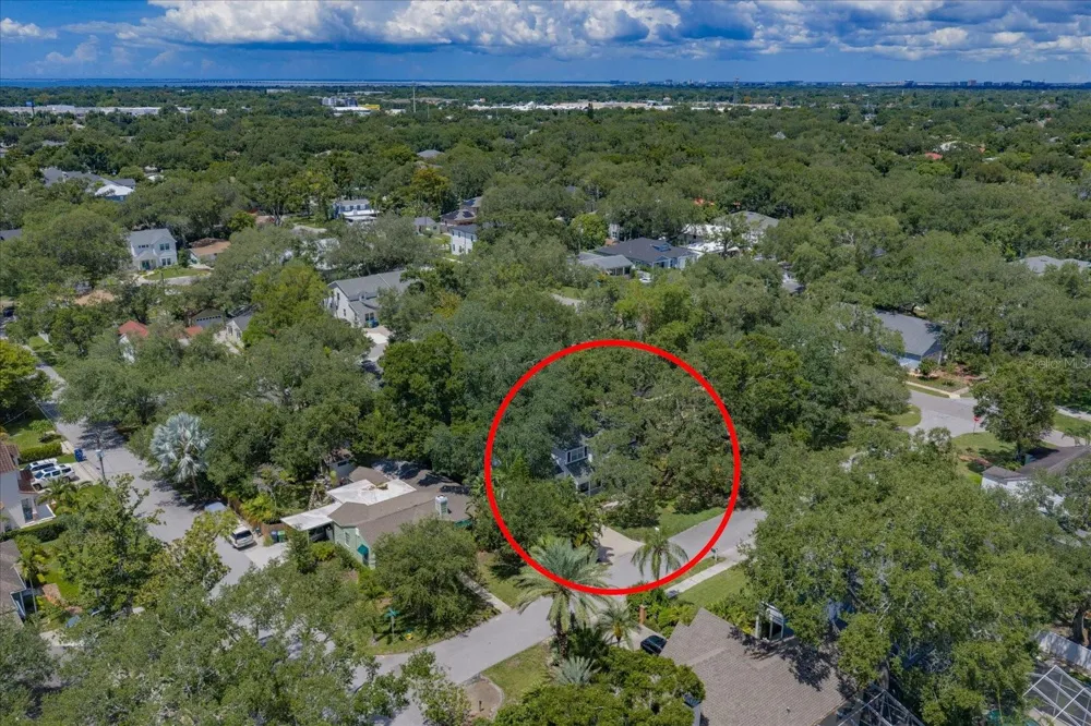 4615 S ESPERANZA AVENUE Tampa, FL 33611