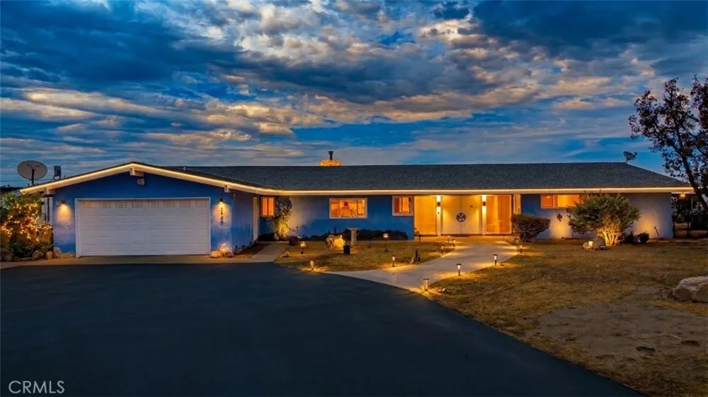 31611 157th E Llano, CA 93544