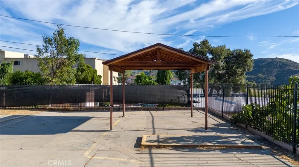 10267 Tujunga Canyon Boulevard Tujunga, CA 91042
