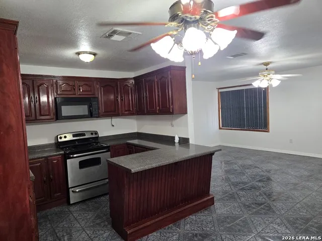 4152 Deer Run Eagle Pass, TX 78852