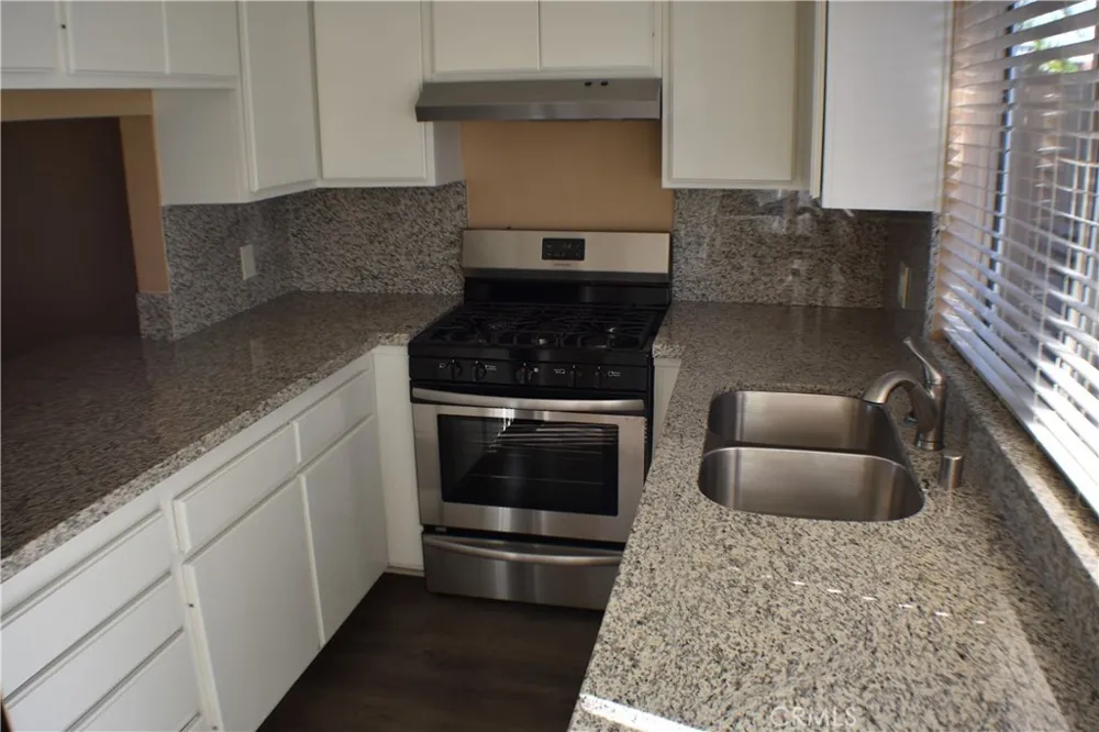 220 W 3rd #101 Corona, CA 92882
