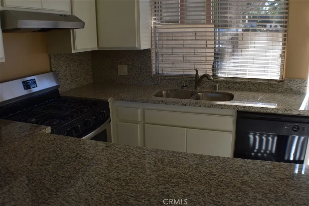 220 W 3rd #101 Corona, CA 92882