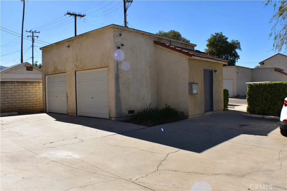 220 W 3rd #101 Corona, CA 92882