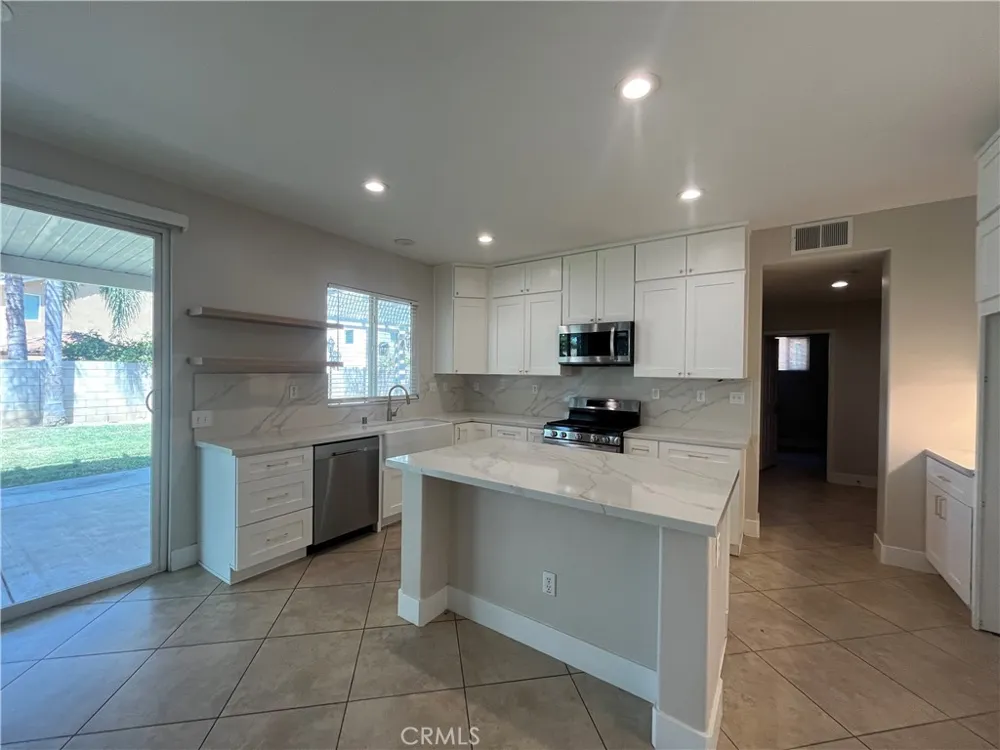6795 Wells Springs Eastvale, CA 91752