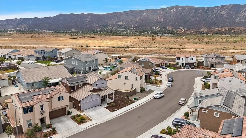 29162 Tarragon Lake Elsinore, CA 92530