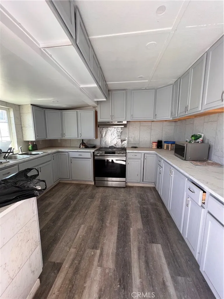 15220 Wolf Haven Lucerne Valley, CA 92356