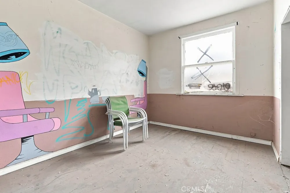 4291 11th Riverside, CA 92501