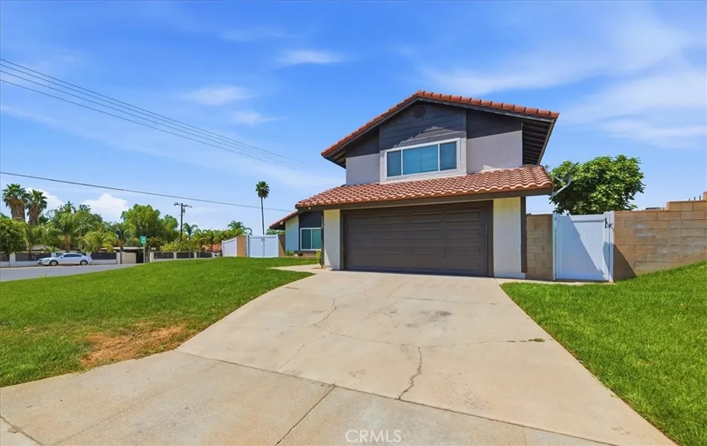 11247 Bonnie View Moreno Valley, CA 92555