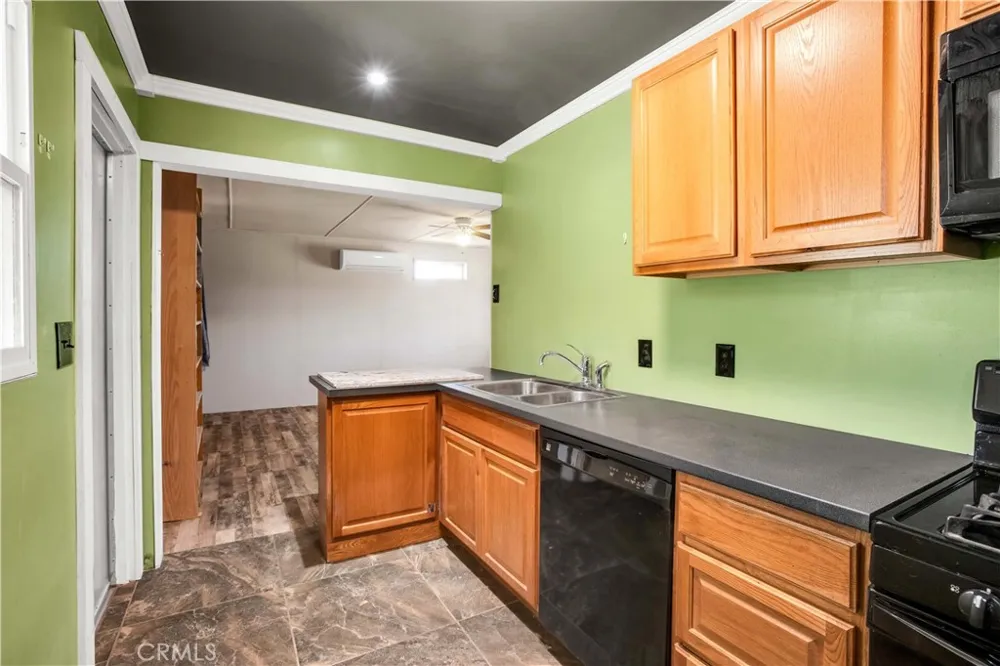 1010 Wamego Yucca Valley, CA 92284