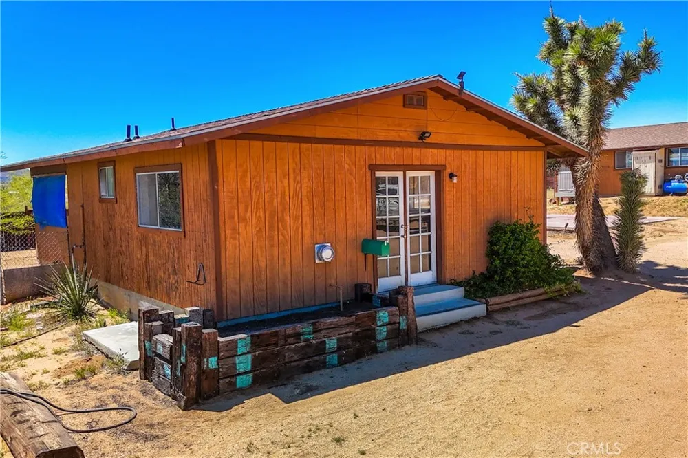 1010 Wamego Yucca Valley, CA 92284