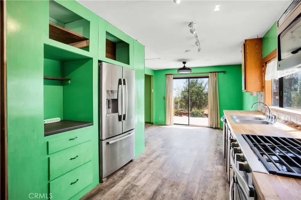 1010 Wamego Yucca Valley, CA 92284