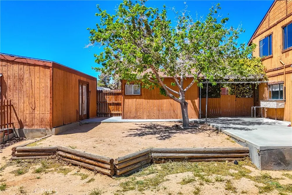 1010 Wamego Yucca Valley, CA 92284