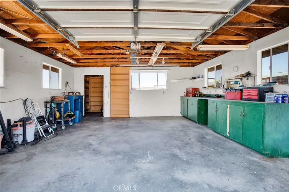 1010 Wamego Yucca Valley, CA 92284