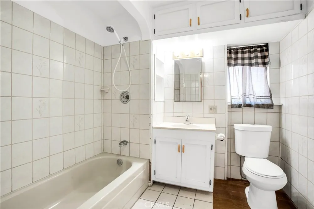 1010 Wamego Yucca Valley, CA 92284