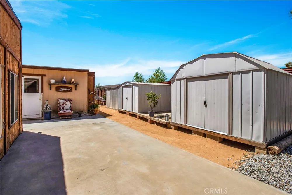 1010 Wamego Yucca Valley, CA 92284