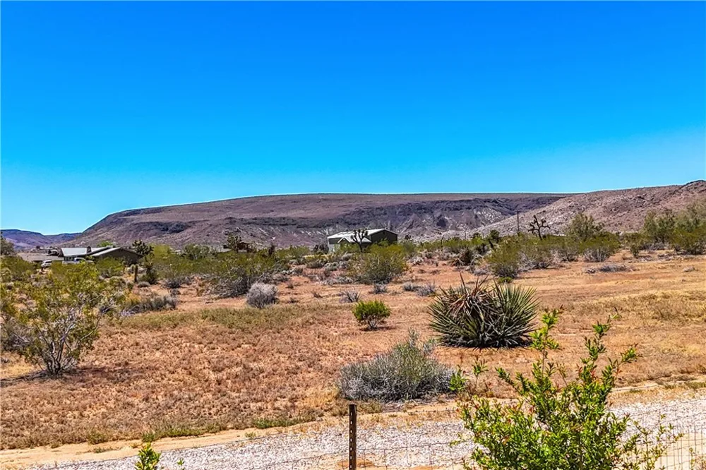 1010 Wamego Yucca Valley, CA 92284