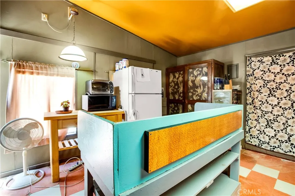 1010 Wamego Yucca Valley, CA 92284