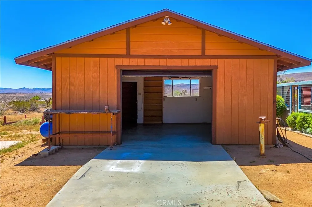 1010 Wamego Yucca Valley, CA 92284
