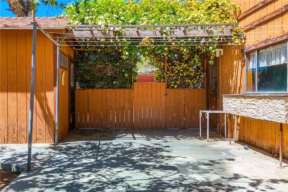 1010 Wamego Yucca Valley, CA 92284