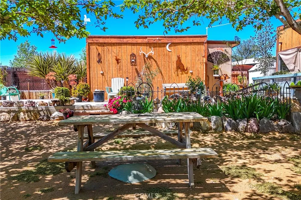 1010 Wamego Yucca Valley, CA 92284
