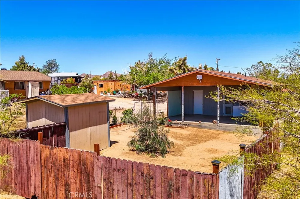 1010 Wamego Yucca Valley, CA 92284