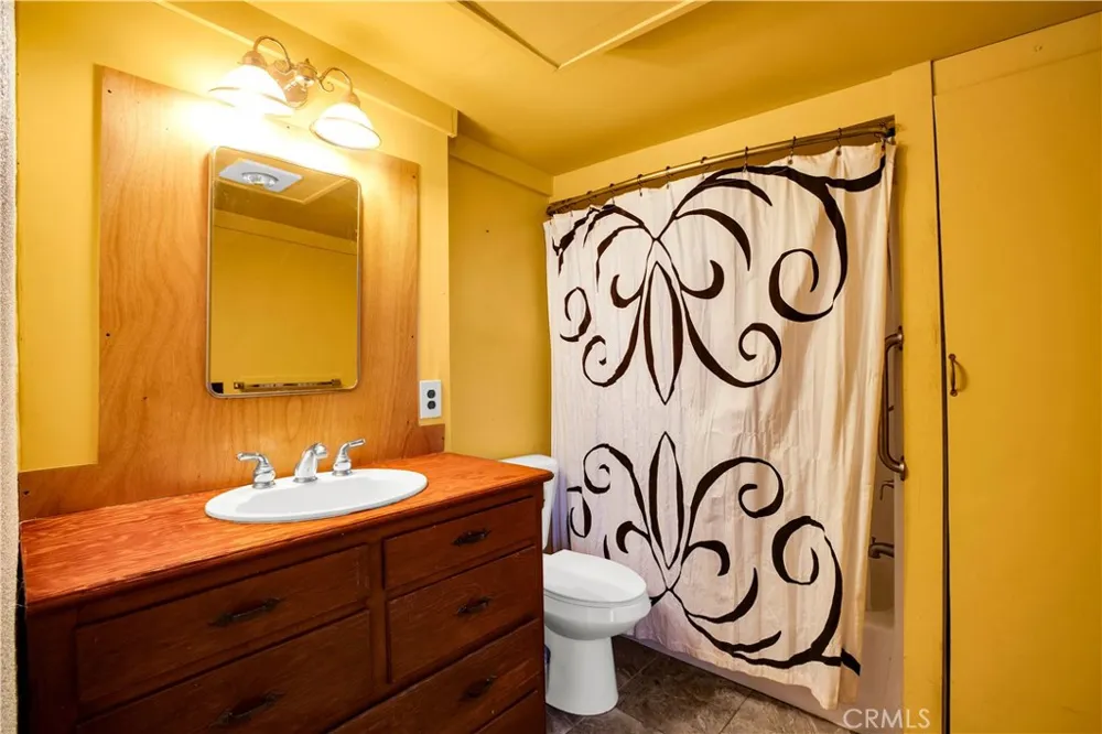 1010 Wamego Yucca Valley, CA 92284