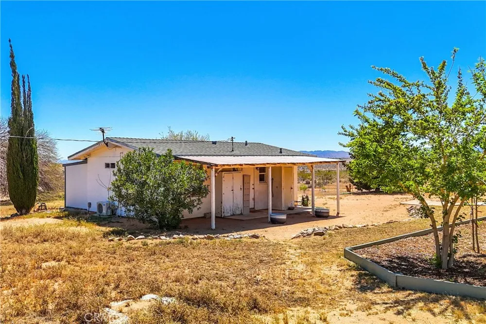1010 Wamego Yucca Valley, CA 92284