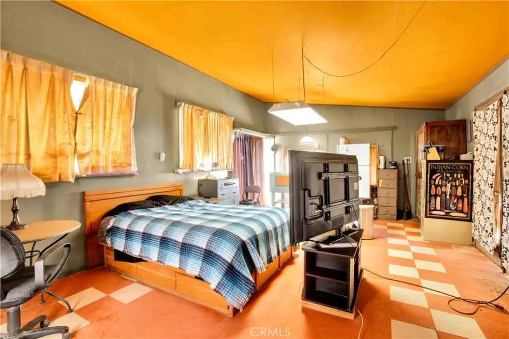 1010 Wamego Yucca Valley, CA 92284