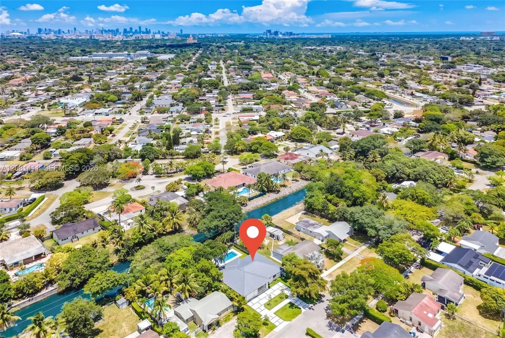 6853 S Waterway Dr Miami, FL 33155