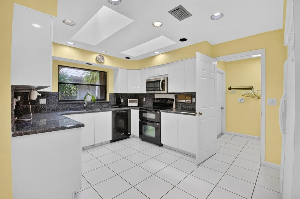 19380 Cedar Glen Drive Boca Raton, FL 33434