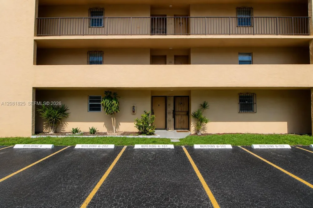 8895 Fontainebleau Blvd #103 Miami, FL 33172