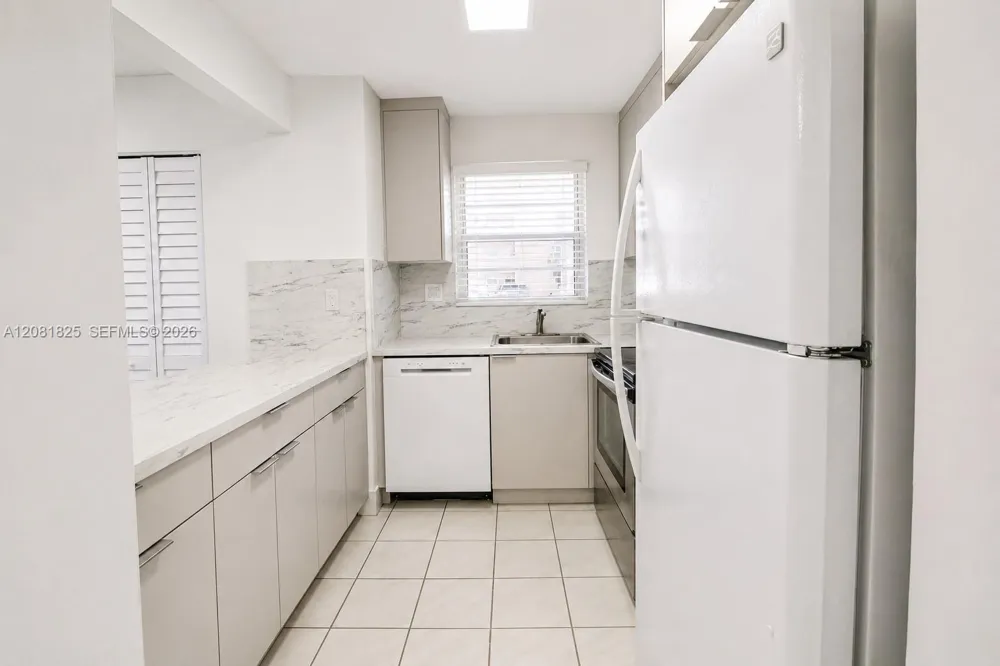 8895 Fontainebleau Blvd #103 Miami, FL 33172
