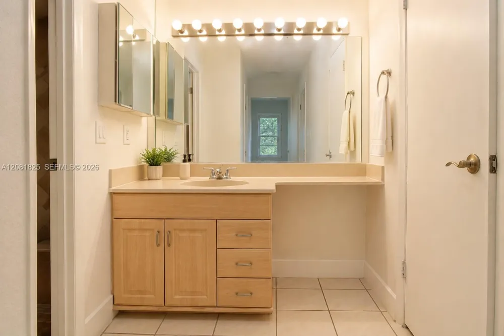8895 Fontainebleau Blvd #103 Miami, FL 33172