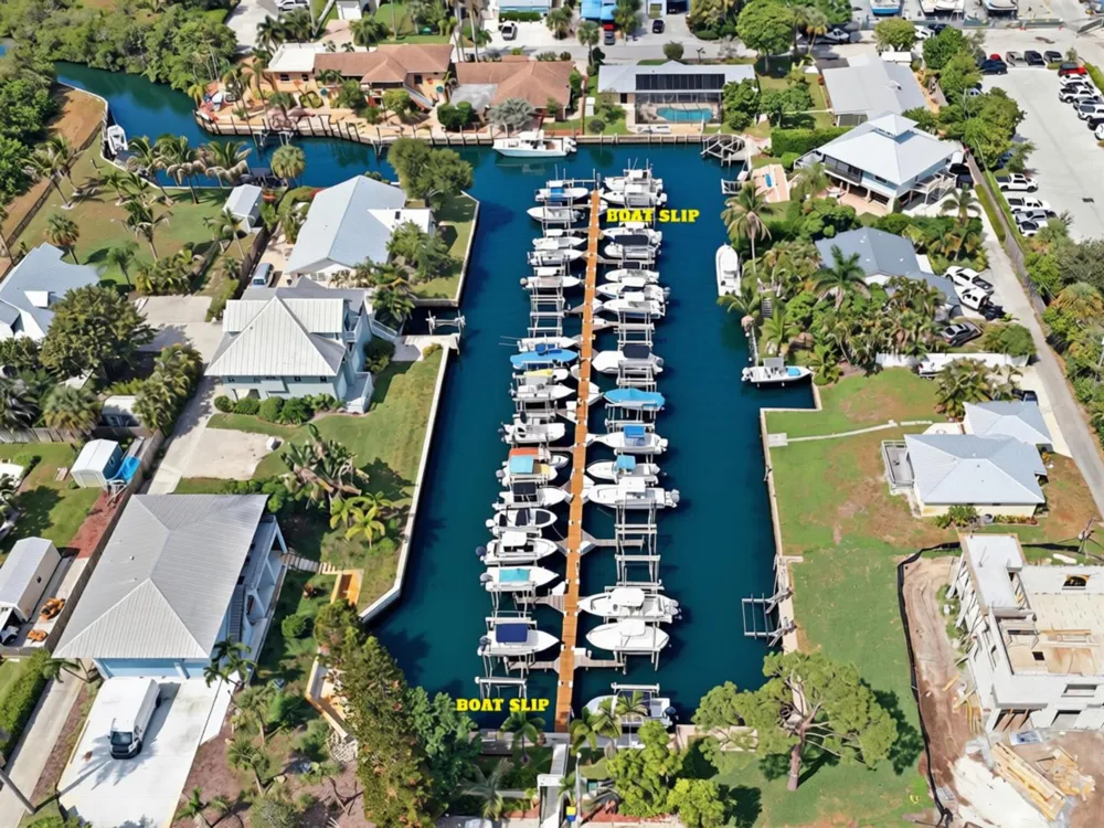 4564 SE Robertson Road Stuart, FL 34997