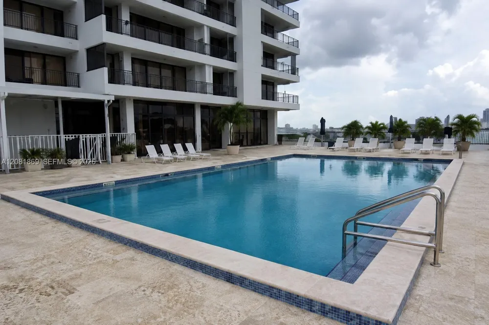 555 NE 15th St #28D Miami, FL 33132