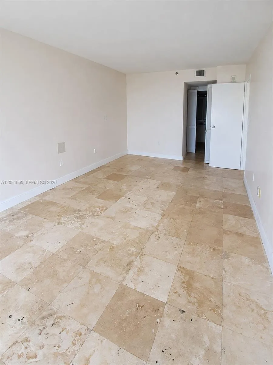 555 NE 15th St #28D Miami, FL 33132
