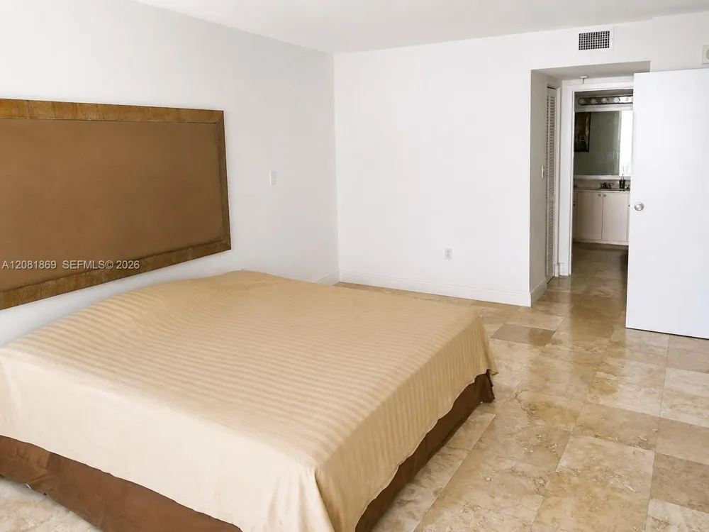 555 NE 15th St #28D Miami, FL 33132