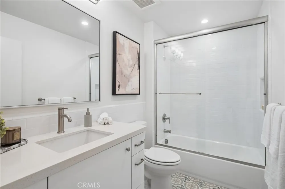 376 Hamilton Street #A103 Costa Mesa, CA 92627