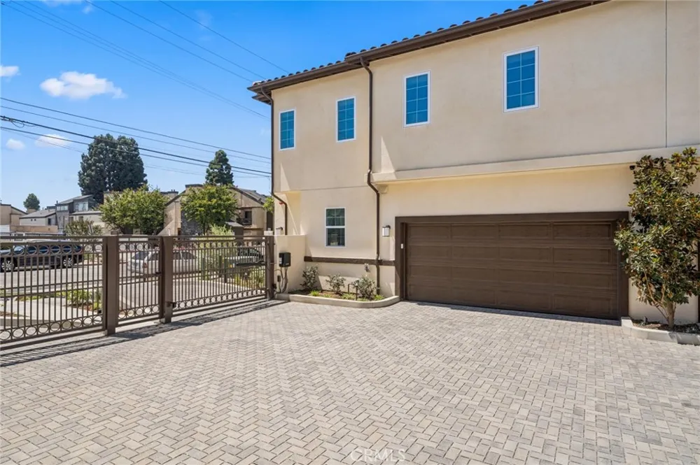 376 Hamilton Street #A103 Costa Mesa, CA 92627
