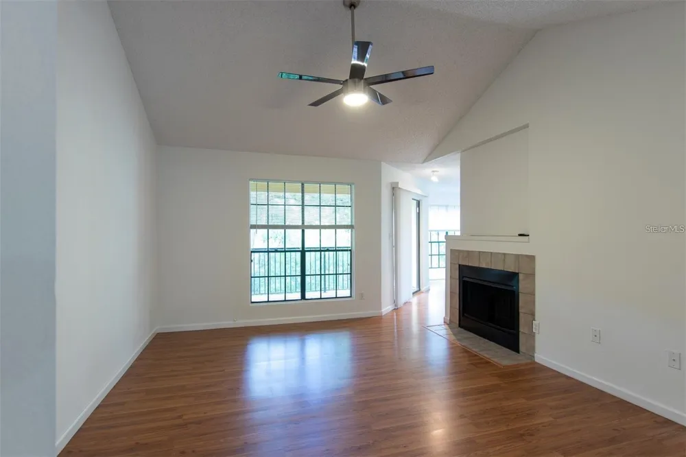 8636 MALLARD RESERVE DRIVE #201 Tampa, FL 33614