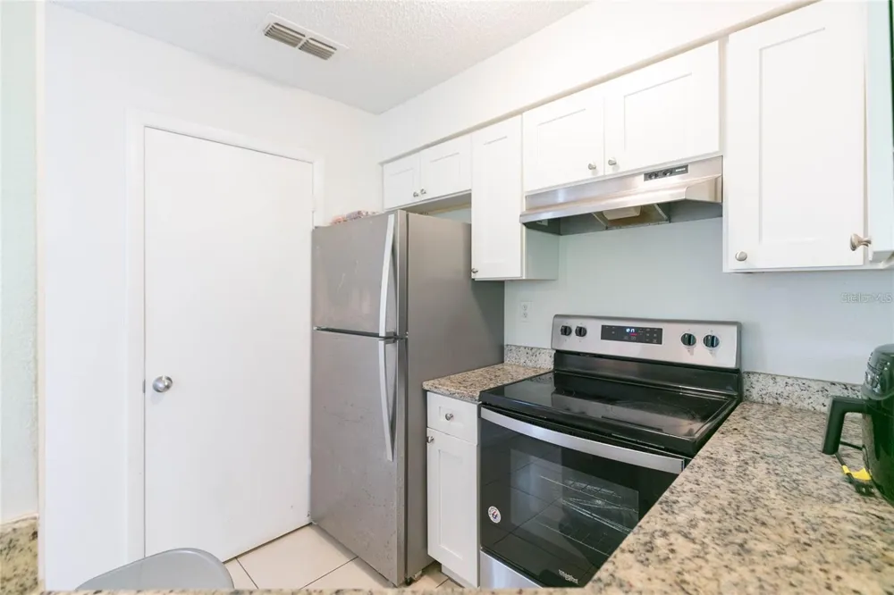 8636 MALLARD RESERVE DRIVE #201 Tampa, FL 33614