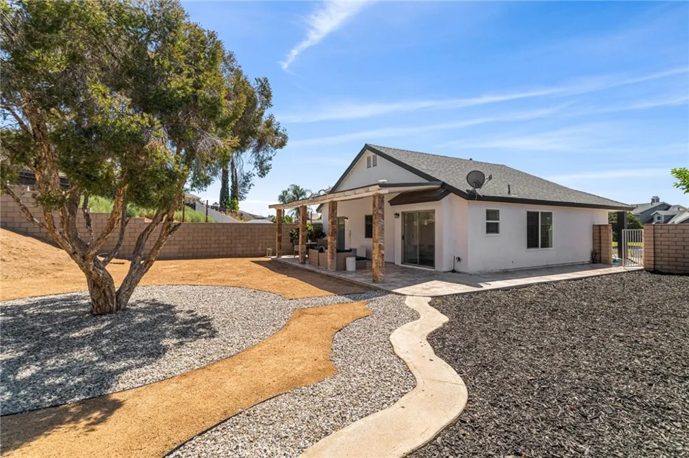 23020 MANSFIELD LANE Moreno Valley, CA 92557