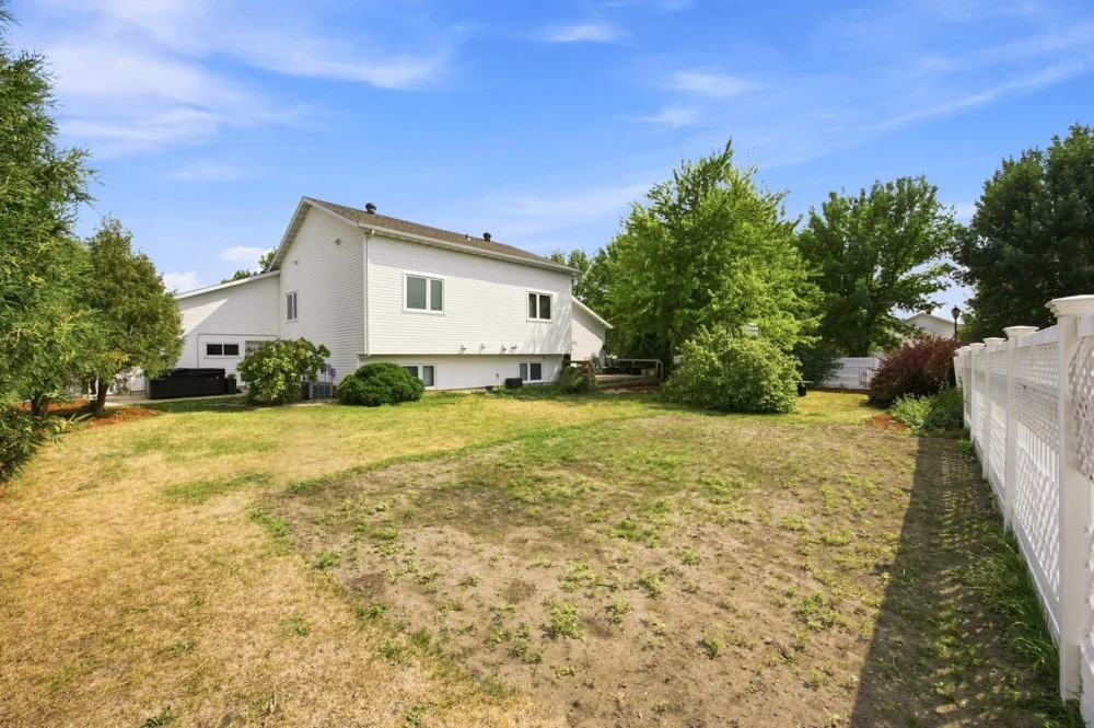 754 Wyndemere Drive West Fargo, ND 58078