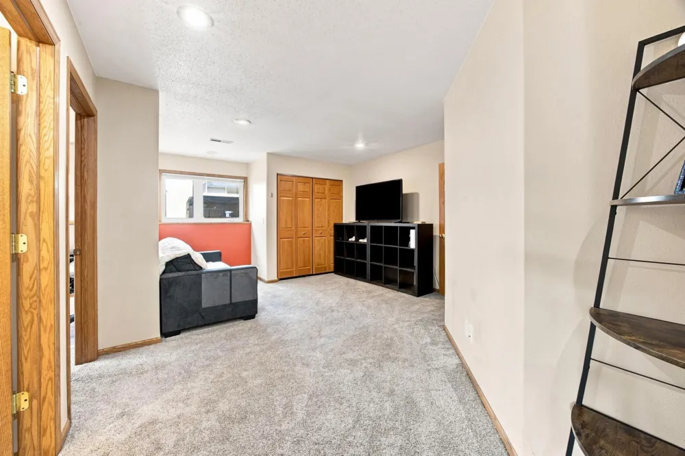 754 Wyndemere Drive West Fargo, ND 58078